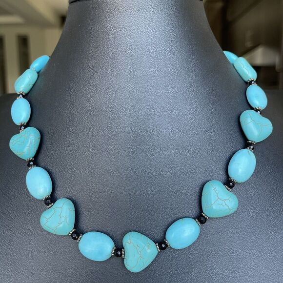 Southwestern Style Heart Shaped Howlite Turquoise Blue Color Beaded Necklace 19” - Picture 2 of 6